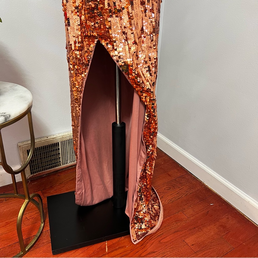 MAC DUGGAL Copper Long Sleeve One Shoulder Sequin Gown With Slit - New W/Tag - Picture 10 of 17